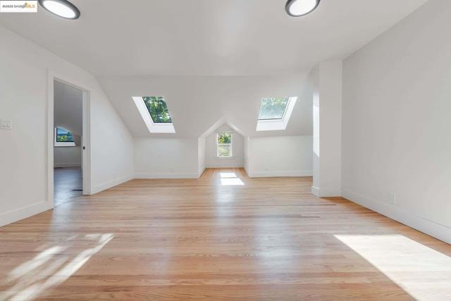 1238 12Th St, Oakland CA: https://media.crmls.org/mediaz/41cb0362-1715-46f7-8ff5-6fca38c3bd9b.jpg