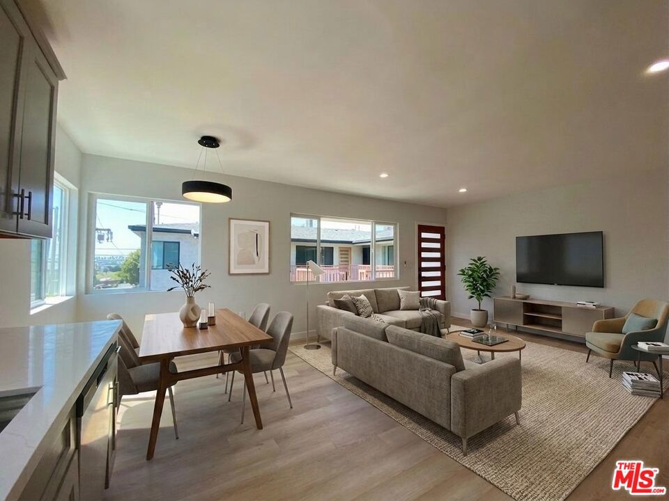3207 W 3rd Street #4