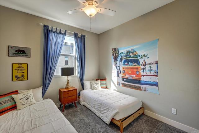 1570 Vista Del Mar Way, Oceanside CA: https://media.crmls.org/mediaz/41cc8750-79df-4492-95a5-e3297b2df16c.jpg
