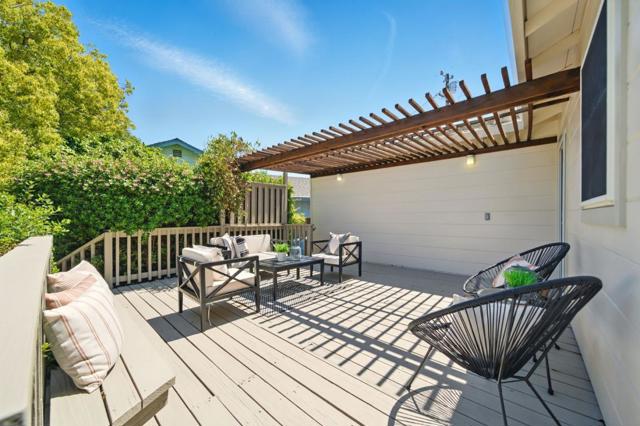 1405 Oakhurst Avenue, San Carlos CA: https://media.crmls.org/mediaz/41ccdaa7-675a-44db-b77f-a6e28d44dbb1.jpg