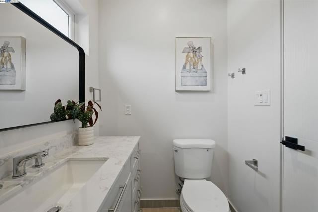 175 N Frances St, Sunnyvale CA: https://media.crmls.org/mediaz/41cd0184-3278-4271-b68a-d6076f69e11f.jpg