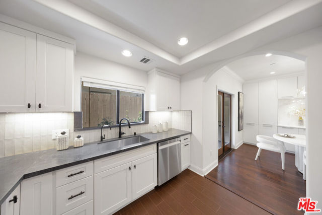 2449 Oswego Street, Pasadena CA: https://media.crmls.org/mediaz/41cda468-80f4-408c-b78f-f286d6a8068b.jpg