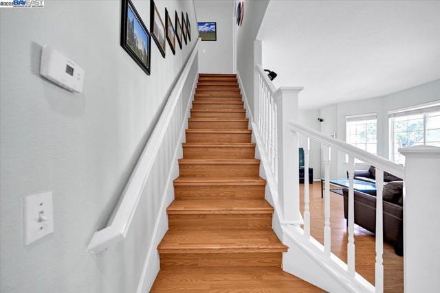 16230 Calypso Ct, San Leandro CA: https://media.crmls.org/mediaz/41ce0354-2d01-456a-94ae-1ad84d8ad435.jpg