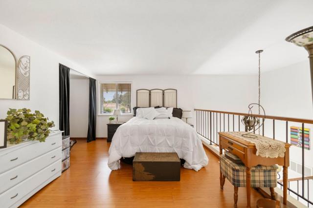 2280 Zoria Circle, San Jose CA: https://media.crmls.org/mediaz/41cea769-70cf-44d7-891e-6d188cc9204a.jpg