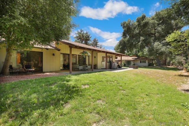 15406 Happy Holw, Pauma Valley CA: https://media.crmls.org/mediaz/41cf07db-63bc-4c42-9d0b-9e036d0d84b3.jpg