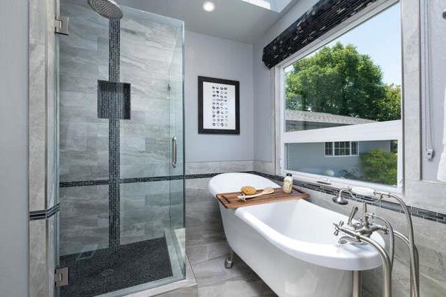 833 Linden Avenue, Burlingame CA: https://media.crmls.org/mediaz/41cf548e-a092-4e5d-a243-6b574df5d81a.jpg