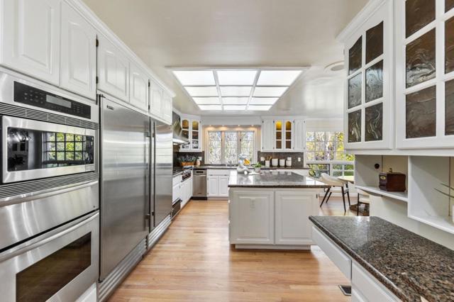 1035 Macadamia Drive, Hillsborough CA: https://media.crmls.org/mediaz/41cf8401-774e-4ed6-9644-55e15a8ab4b6.jpg