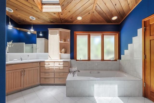 3160 Louis Road, Palo Alto CA: https://media.crmls.org/mediaz/41cfe935-937e-4018-9847-26919673eee9.jpg