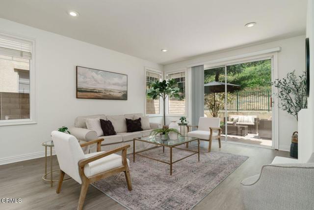 570 Shadow Lane, Simi Valley CA: https://media.crmls.org/mediaz/41d09ff8-9da6-4f5f-b12f-ccf8d5d37c25.jpg