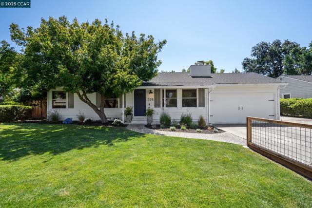 528 Shelly Dr, Pleasant Hill CA: https://media.crmls.org/mediaz/41d103e8-45e2-405e-a440-7257bd95e102.jpg