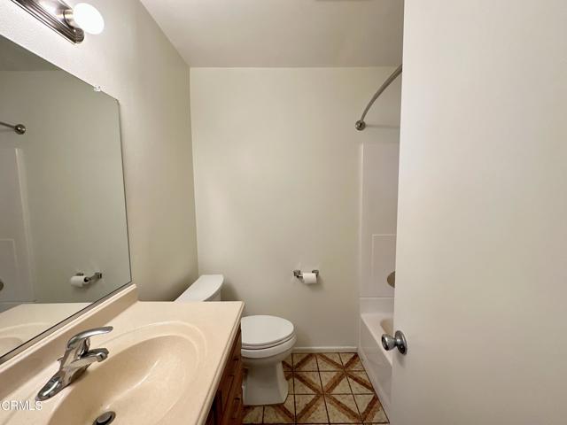 4911 Catamaran Street, Oxnard CA: https://media.crmls.org/mediaz/41d139b3-705b-4f64-ae2d-f947726a344b.jpg