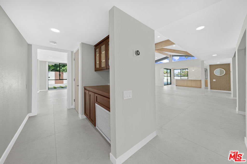 MLS #25597877 image #30