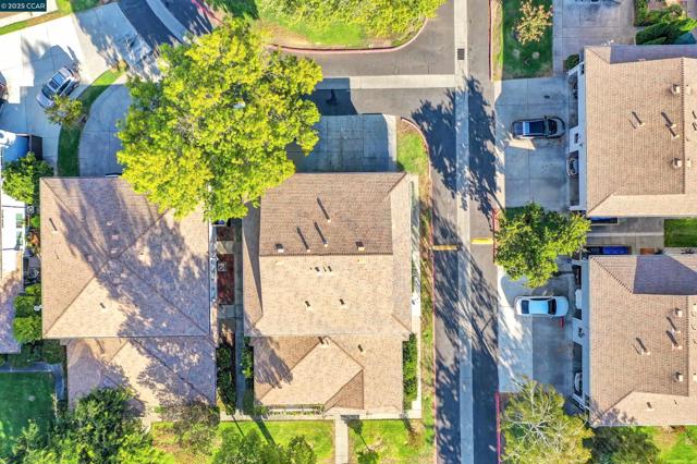 1356 Del Rio Cir, Concord CA: https://media.crmls.org/mediaz/41d143a6-1b41-4a69-9aa7-a9254f95bdcf.jpg