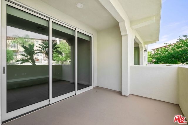 4454 Paxton Place, Calabasas CA: https://media.crmls.org/mediaz/41d17c6a-66f8-409d-9763-d1e39893f3fa.jpg