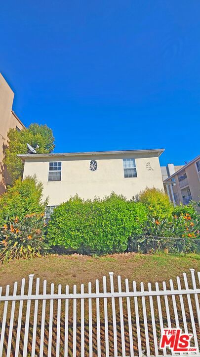 1640-1 Greenfield Ave, Los Angeles, CA 90025