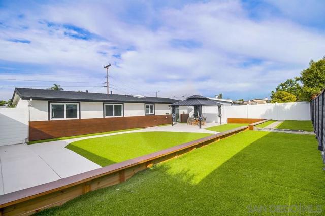 5165 WINTHROP ST, San Diego CA: https://media.crmls.org/mediaz/41d2c50a-4867-4bd1-8190-de81ebae589a.jpg