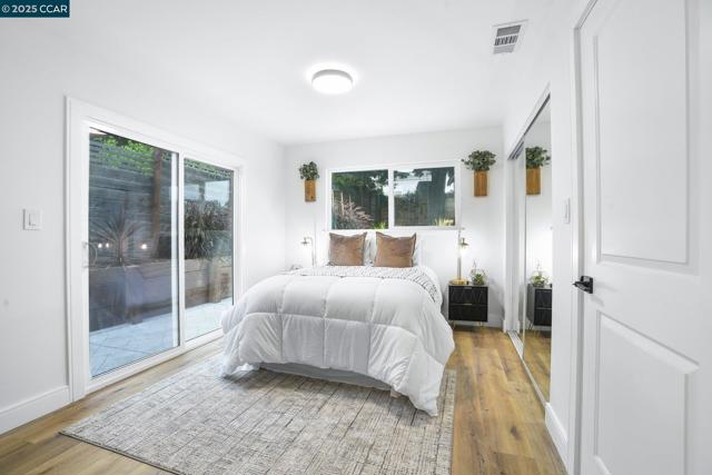 1348 E 26Th St, Oakland CA: https://media.crmls.org/mediaz/41d423a6-b6ad-4f50-a168-d2d0b4d13d89.jpg