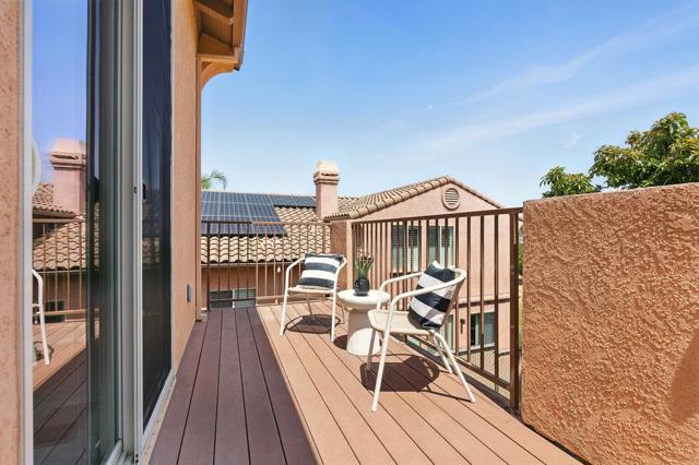 23022 Palazzo Del Kayla, Hayward CA: https://media.crmls.org/mediaz/41d46d98-b095-4d7d-9df7-54da504d0d5c.jpg