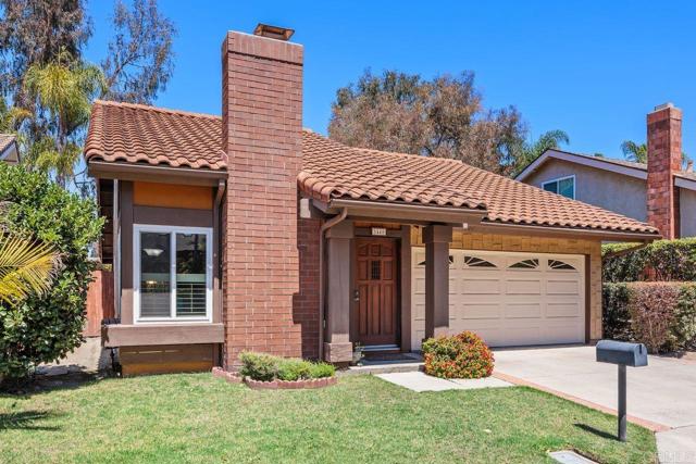 1440 Tennis Match Way, Encinitas CA: https://media.crmls.org/mediaz/41d53bf3-fe0c-45d7-a3e9-9cbc06d2b11f.jpg