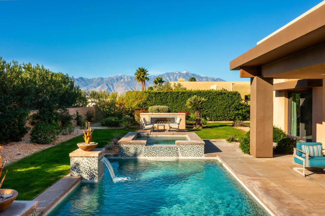 15 Via Montagna, Rancho Mirage CA: https://media.crmls.org/mediaz/41d54022-f1d7-4a12-afae-dd68f73d5e32.jpg