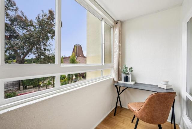 1551 Southgate Avenue, Daly City CA: https://media.crmls.org/mediaz/41d5566d-49df-4813-9016-2a133552589c.jpg
