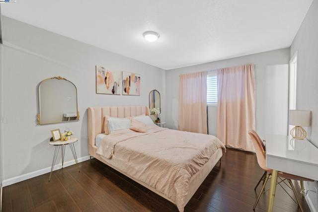 7845 Ironwood Dr, Dublin CA: https://media.crmls.org/mediaz/41d5c3ef-7a4e-4d7f-a97e-164c493ca2e4.jpg