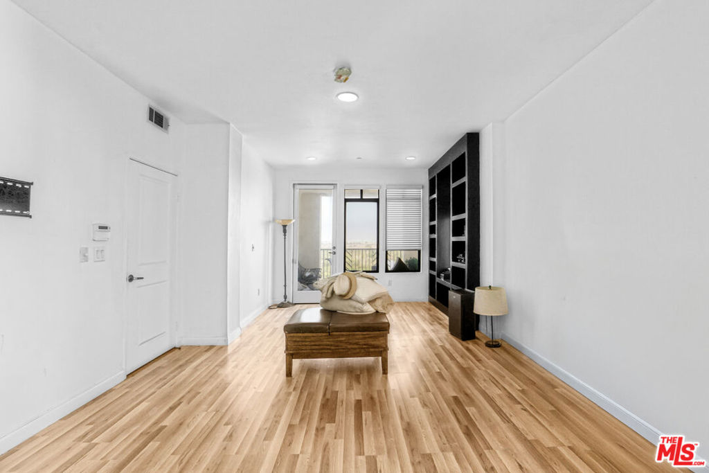 MLS #25587815 image #11