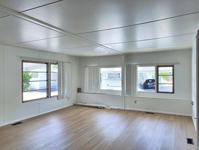 1285 E Washington Avenue, El Cajon CA: https://media.crmls.org/mediaz/41d5fac7-fd38-49c0-8458-deabd9419ee0.jpg