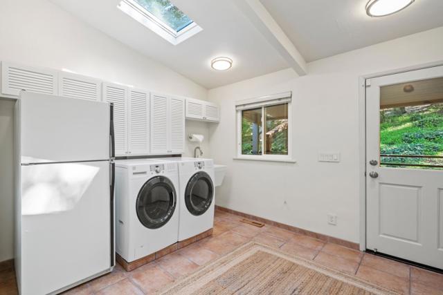 1123 Alta Mesa Road, Monterey CA: https://media.crmls.org/mediaz/41d69b84-19cd-4cd2-b053-5468fe09e4d2.jpg