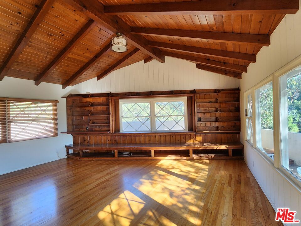 2534 Zorada Drive, Los Angeles, CA 90046