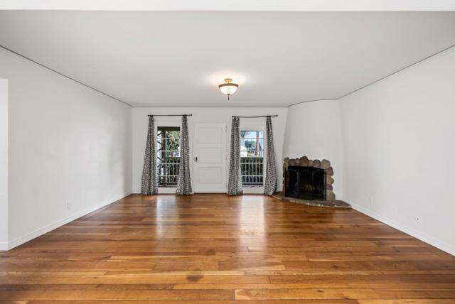 301 22nd Avenue, San Mateo CA: https://media.crmls.org/mediaz/41d7d735-1f0b-4013-aa1a-8e788f1f8960.jpg