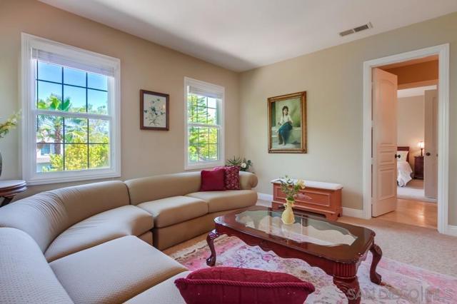 15609 Hayden Lake Place, San Diego CA: https://media.crmls.org/mediaz/41d855c5-ba53-475f-9705-c6514b727763.jpg