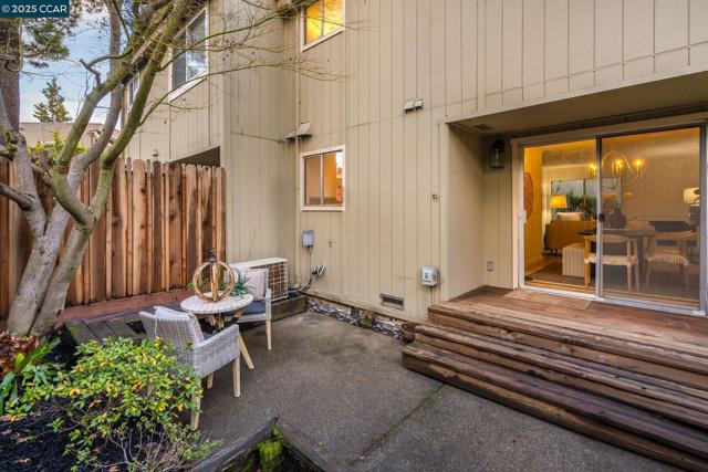 Image 30 of 38 For 101 Ascot Ct  B