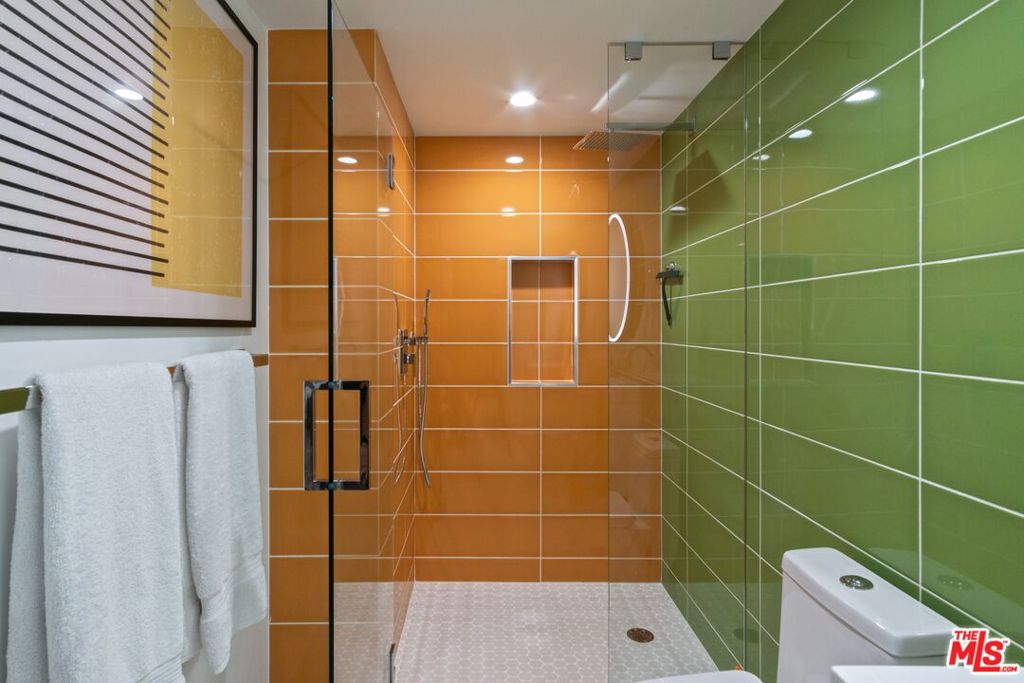 MLS #25537915 img 4