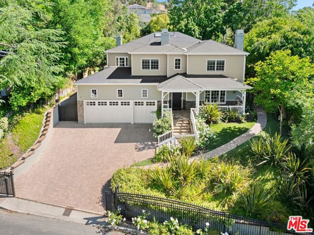 17710 Karen Drive, Encino CA: https://media.crmls.org/mediaz/41d97a18-6015-4c65-a6aa-7551d7697244.jpg