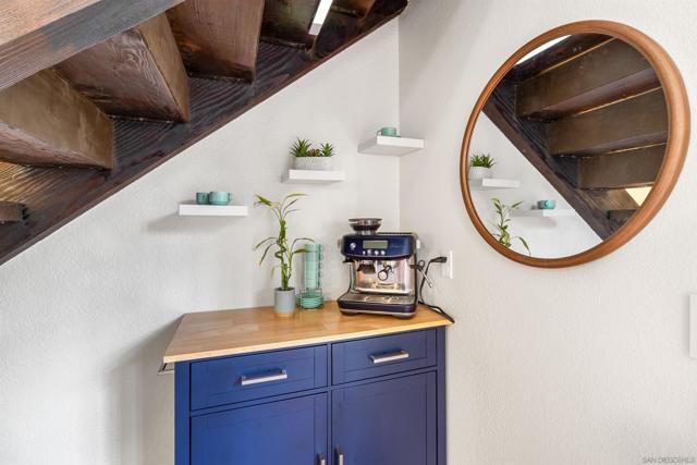 2362 Altisma Way, Carlsbad CA: https://media.crmls.org/mediaz/41da564c-c27d-40e8-a3c0-2597bf3fc57b.jpg