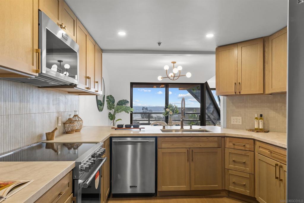 230 Laurel St - photo 4