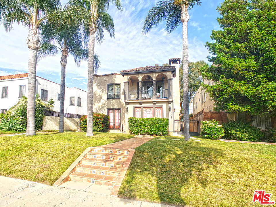 1206 S Longwood Avenue #1208