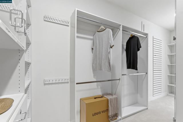 2981 GRAPEVINE TER, Fremont CA: https://media.crmls.org/mediaz/41dc37ac-e008-45db-b522-e3d10039720d.jpg