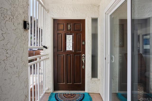 1112 S Pacific Street, Oceanside CA: https://media.crmls.org/mediaz/41dd15a5-20d6-4ed3-a441-ba1f375158fe.jpg