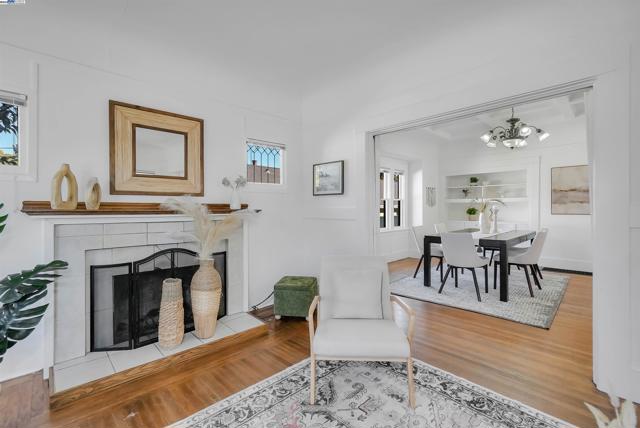 1781 B St, Hayward CA: https://media.crmls.org/mediaz/41dd7509-a7ff-4b0b-9d64-d32dc5d195a1.jpg