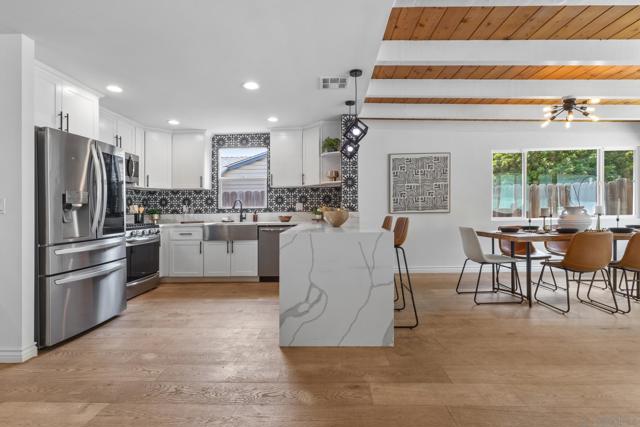 6750 Cowles Mountain Blvd, San Diego CA: https://media.crmls.org/mediaz/41ddbb3a-ab8b-4f2e-8009-8db88a744619.jpg