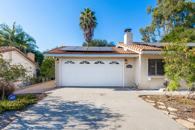 10506 Moon View Way, Escondido CA: https://media.crmls.org/mediaz/41e05224-cf3c-4443-924c-d692ac09a8b3.jpg