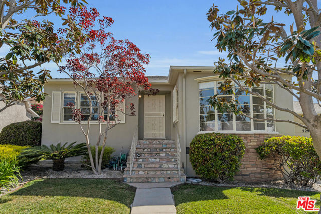 5248 Parkglen Avenue, Los Angeles CA: https://media.crmls.org/mediaz/41e0878c-00ea-4627-bb11-33a265449c67.jpg