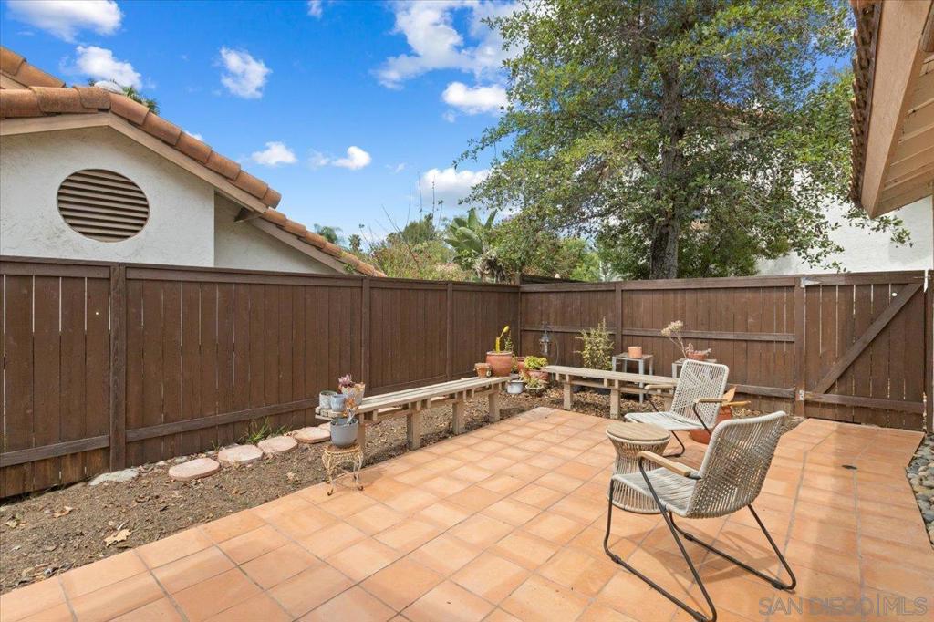 1651 Juniper St - photo 9