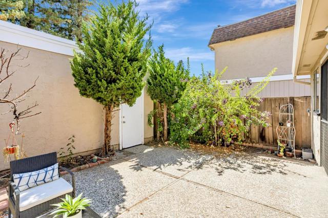 2876 Parkrow Lane, San Jose CA: https://media.crmls.org/mediaz/41e13598-74e2-441e-af54-1790d621fcf1.jpg