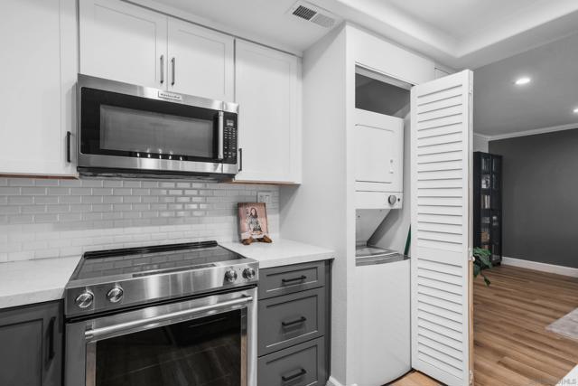 528 Via De La Valle, Solana Beach CA: https://media.crmls.org/mediaz/41e154f3-6a1c-4b15-9498-1266af10a47e.jpg