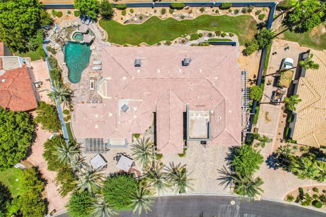 28 Clancy Lane S Lane, Rancho Mirage CA: https://media.crmls.org/mediaz/41e16db0-2733-4b9d-b1b2-7b562e989abd.jpg