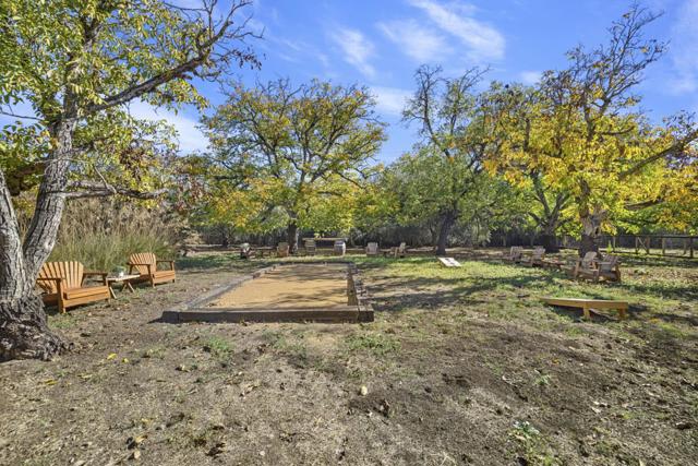 2551 Grant Street, Calistoga CA: https://media.crmls.org/mediaz/41e1afda-d667-4ba1-81c0-468586aff4e6.jpg