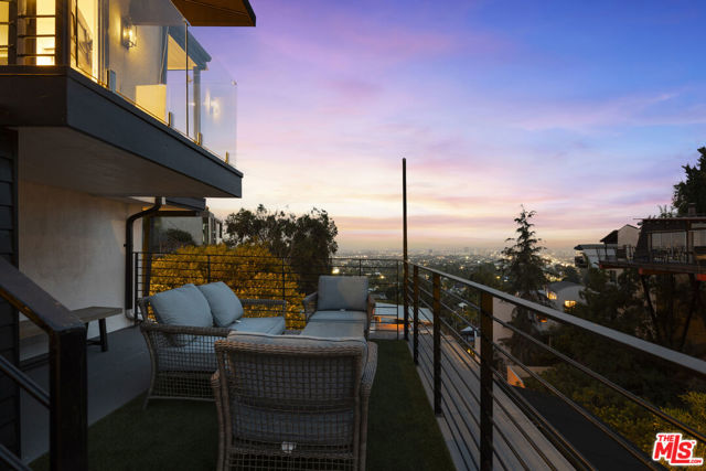 1788 N Orange Grove Avenue, Los Angeles CA: https://media.crmls.org/mediaz/41e25dcc-7f6e-442b-b186-e627e93d75f8.jpg